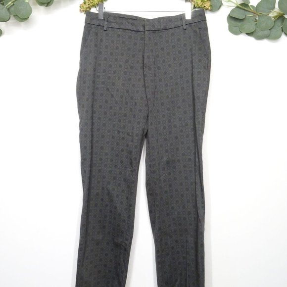 Gray Textured Curvy Fit Pant 